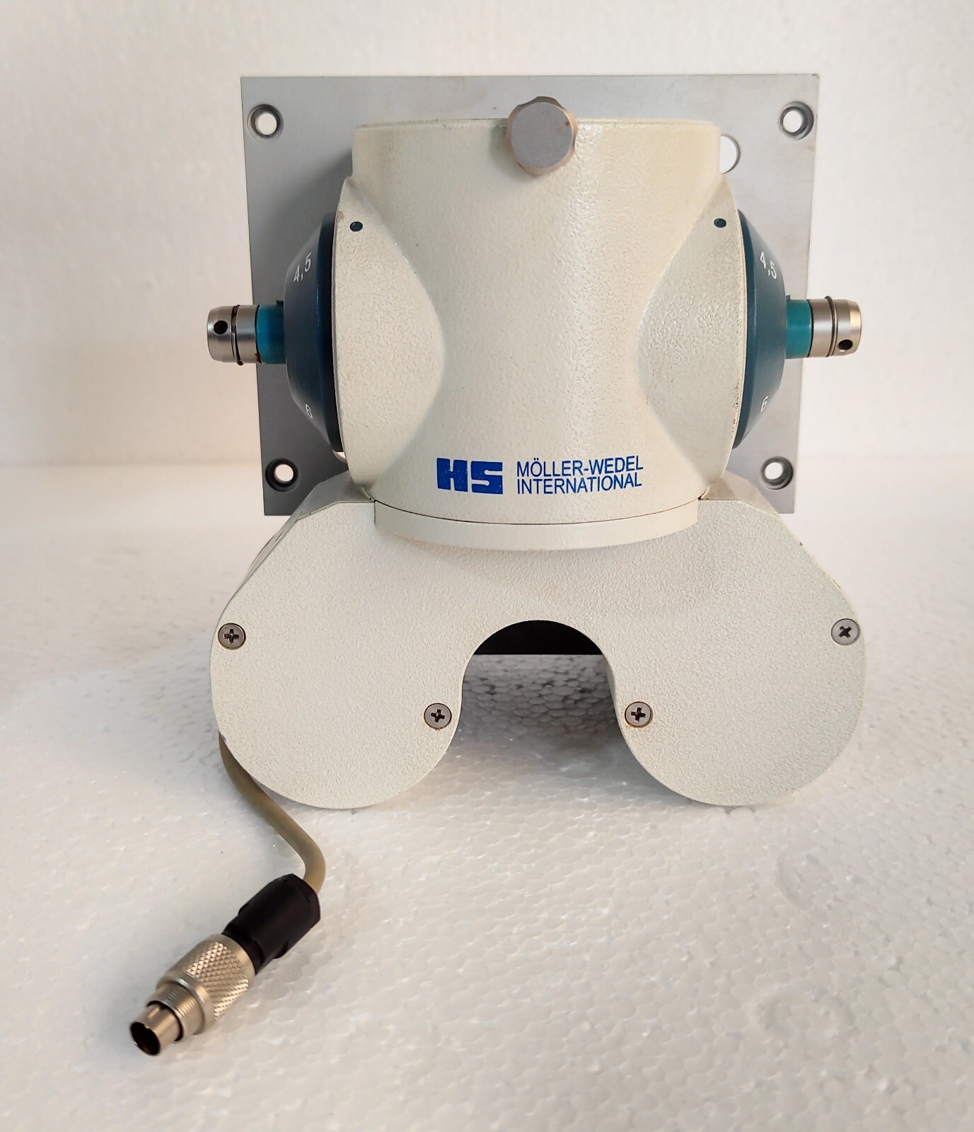 admin/uploads/uploads/Moller Wedel Ref 655 172 Surgical Microscope Head_1.webp